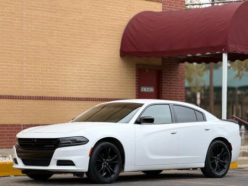 2017 Dodge Charger SE