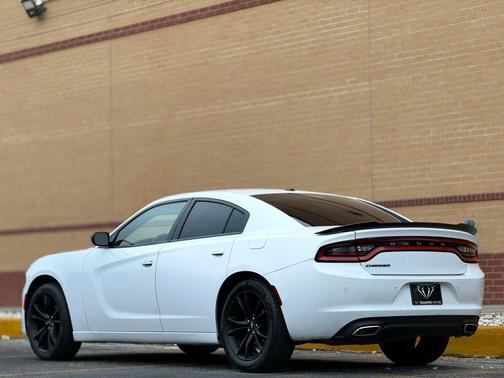 2017 Dodge Charger SE