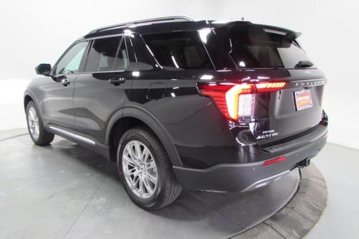 2025 Ford Explorer Active 4WD