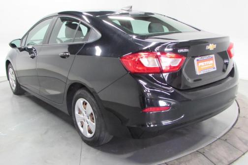 2018 Chevrolet Cruze LS