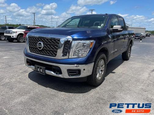 2018 Nissan Titan SV