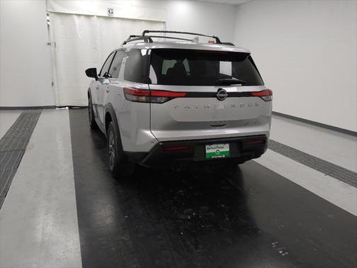 2022 Nissan Pathfinder SV 4WD