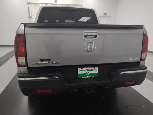 Modern Steel Metallic 2018 Honda Ridgeline RTL