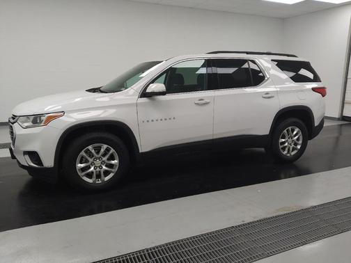 Summit White 2021 Chevrolet Traverse LT Cloth