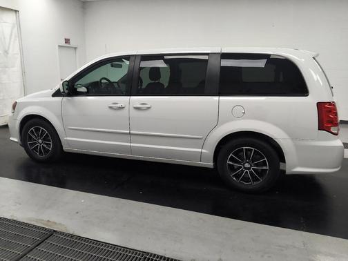 Bright White Clearcoat 2016 Dodge Grand Caravan SXT