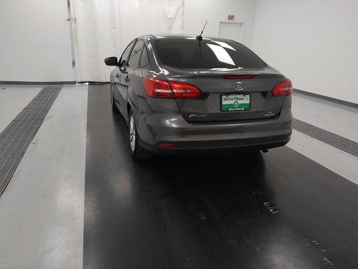 Gray 2016 Ford Focus SE