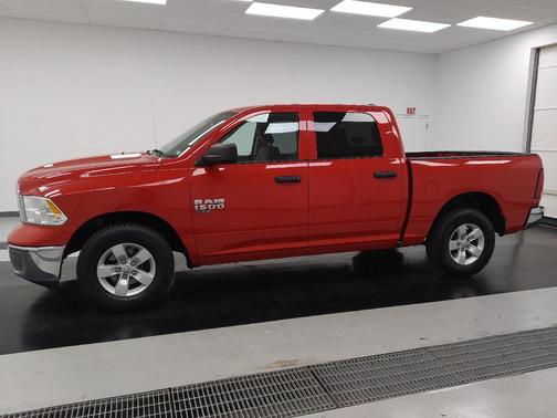 Flame Red Clearcoat 2022 RAM 1500 Classic SLT