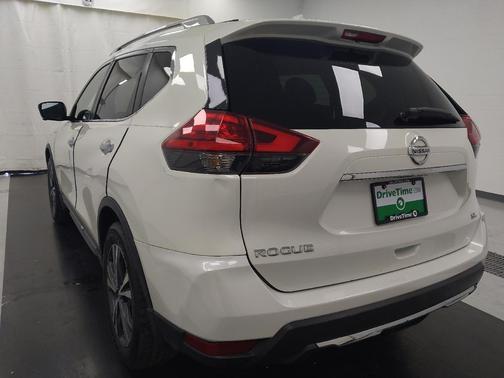 Pearl White 2017 Nissan Rogue SL