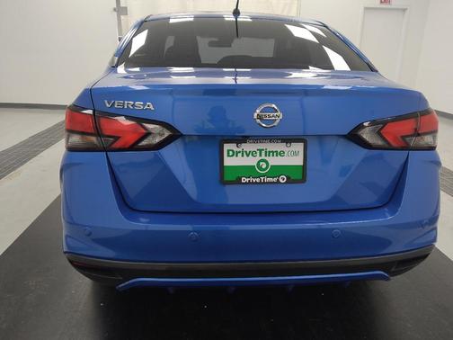 Electric Blue Metallic 2020 Nissan Versa 1.6 S
