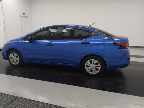 Electric Blue Metallic 2020 Nissan Versa 1.6 S