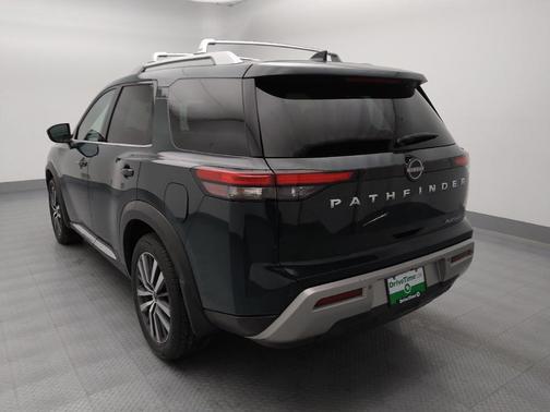 2022 Nissan Pathfinder Platinum 2WD