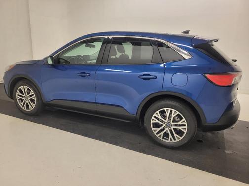 Blue 2022 Ford Escape SEL