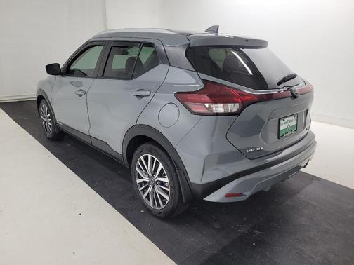 Gray 2023 Nissan Kicks SV