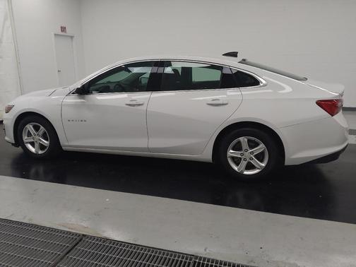 Summit White 2022 Chevrolet Malibu 1LS