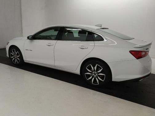 Summit White 2024 Chevrolet Malibu FWD RS