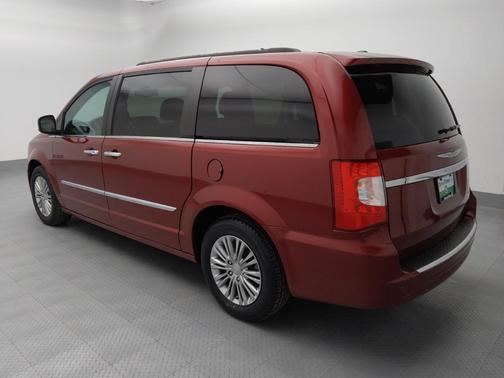 2016 Chrysler Town & Country Touring-L