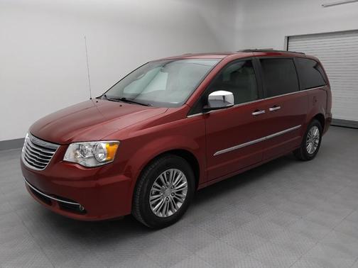 2016 Chrysler Town & Country Touring-L