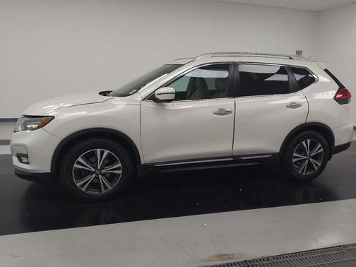Pearl White 2017 Nissan Rogue SL