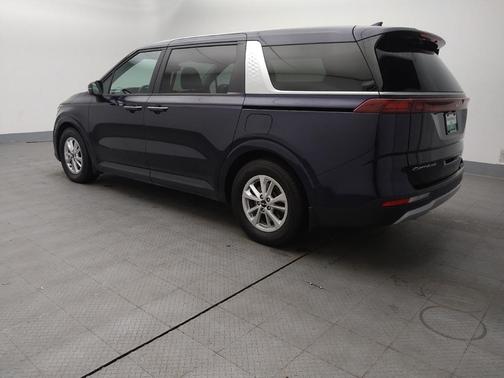 2022 Kia Carnival LX