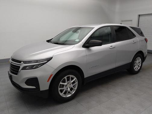 Silver Ice Metallic 2022 Chevrolet Equinox LS