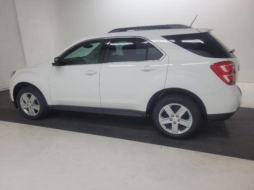 White 2016 Chevrolet Equinox LT
