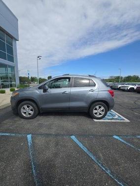 Satin Steel Metallic 2019 Chevrolet Trax LT