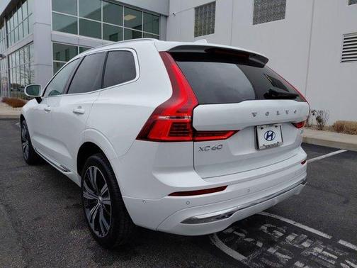 2022 Volvo XC60 B5 Inscription