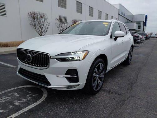 2022 Volvo XC60 B5 Inscription