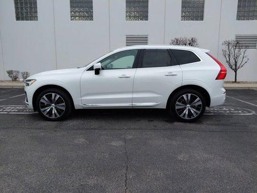 2022 Volvo XC60 B5 Inscription