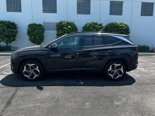 Phantom Black 2022 Hyundai TUCSON Limited