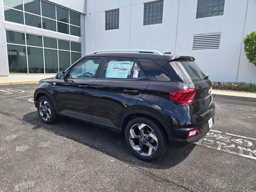 Onyx Black 2026 Hyundai VENUE SEL