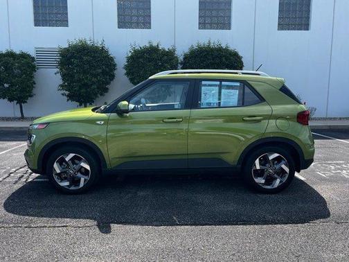 Apple Green 2024 Hyundai VENUE SEL