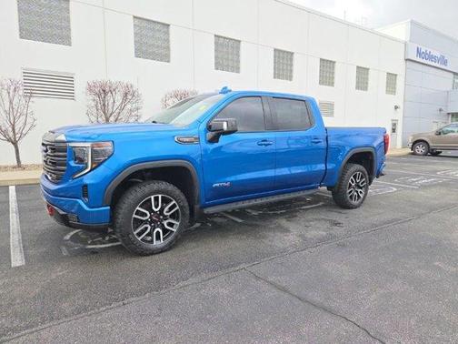 2023 GMC Sierra 1500 AT4