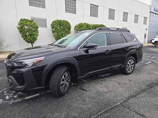 Crystal Black Silica 2024 Subaru Outback Premium