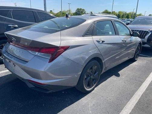 Metal 2023 Hyundai ELANTRA SEL