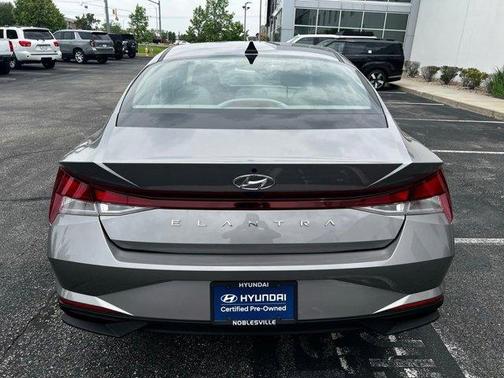 Metal 2023 Hyundai ELANTRA SEL