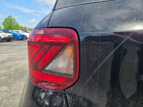 Onyx Black 2026 Hyundai VENUE SEL