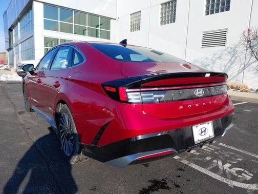2025 Hyundai SONATA Hybrid SEL