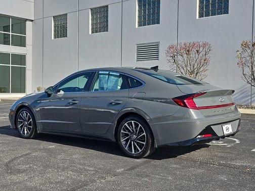 2021 Hyundai SONATA Limited