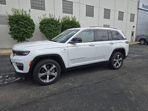 Bright White Clearcoat 2023 Jeep Grand Cherokee 4xe Base