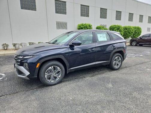 Deep Sea 2026 Hyundai TUCSON Hybrid Blue SE