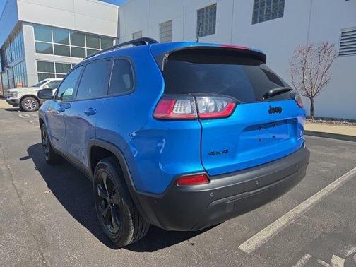 2023 Jeep Cherokee Altitude Lux