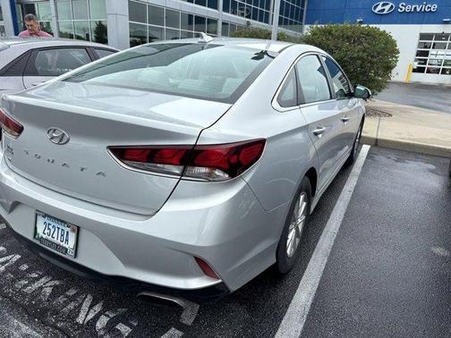 Symphony Silver 2018 Hyundai SONATA SE