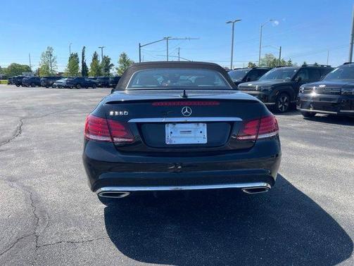 Obsidian Black Metallic 2016 Mercedes-Benz E-Class E 550