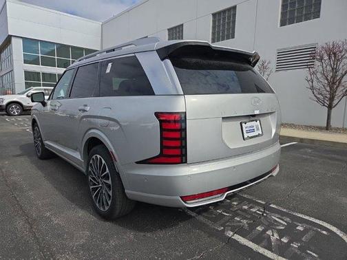 Silver Metallic 2026 Hyundai PALISADE Calligraphy