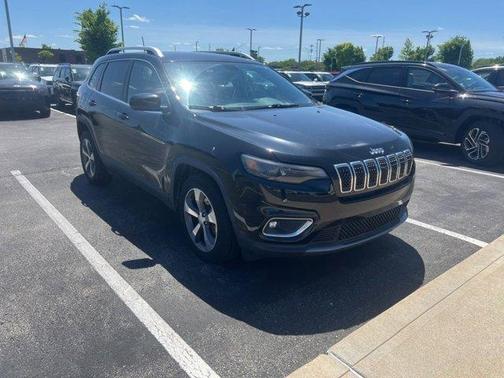 Diamond Black 2019 Jeep Cherokee Limited