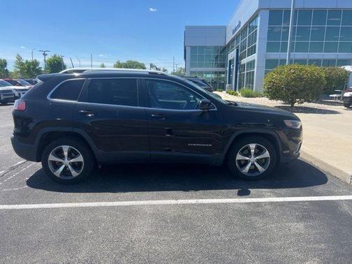 Diamond Black 2019 Jeep Cherokee Limited