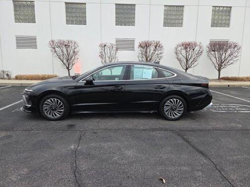 2025 Hyundai SONATA Hybrid Limited