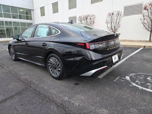 2025 Hyundai SONATA Hybrid Limited