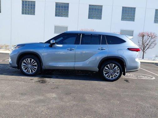 2020 Toyota Highlander Platinum